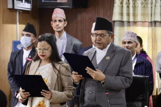 रास्वपाकी सांसद कंसाकारले लिइन् शपथ